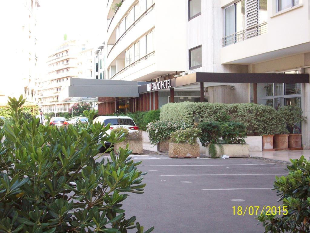 Fushia Cannes