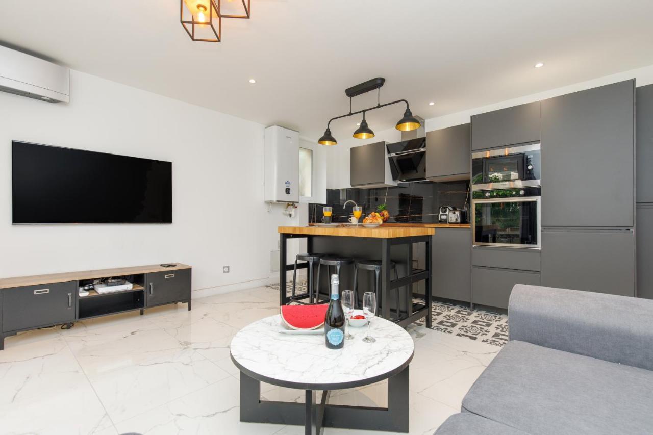 Cyclades Yourhosthelper Apartment *