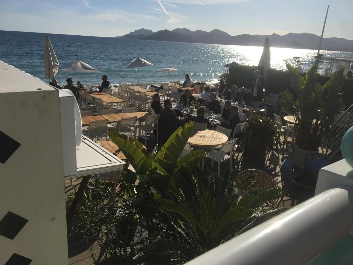 Terrace Front & Sea View Cannes