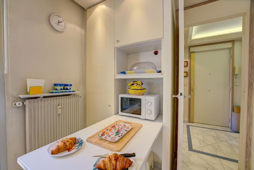 New Listing - Amazing Views, 1-bed Apartment