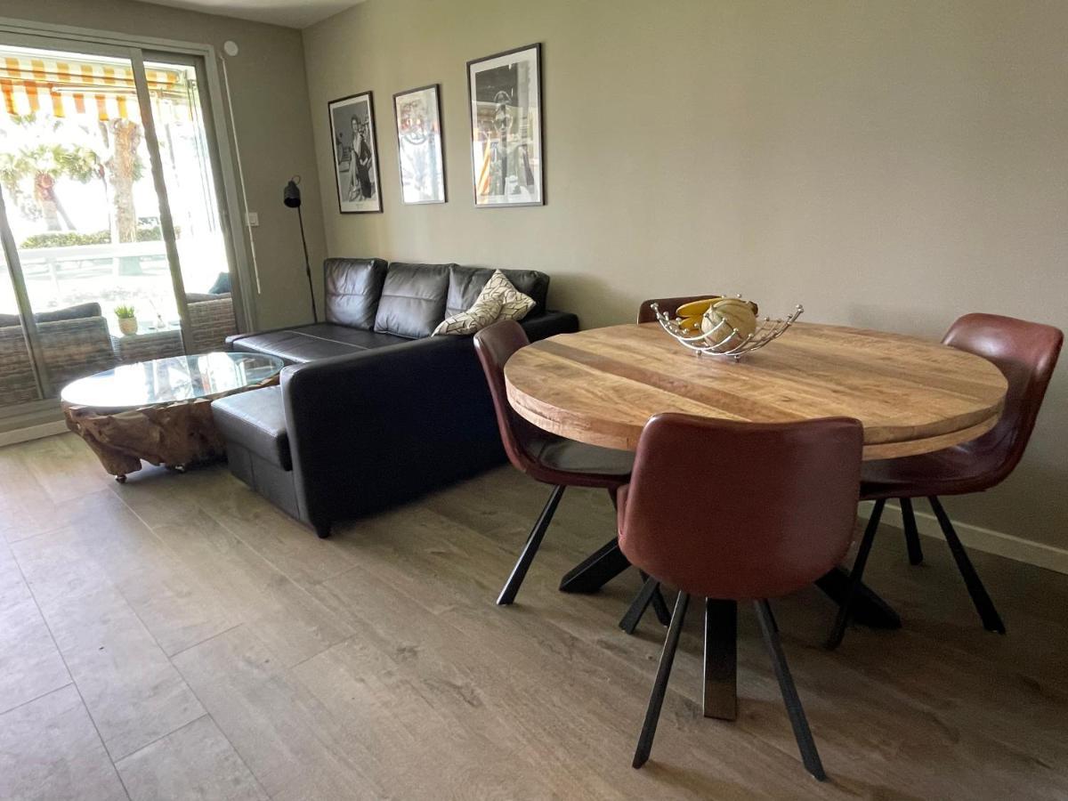 4-star Beachfront Appartment- Sea View Apartment