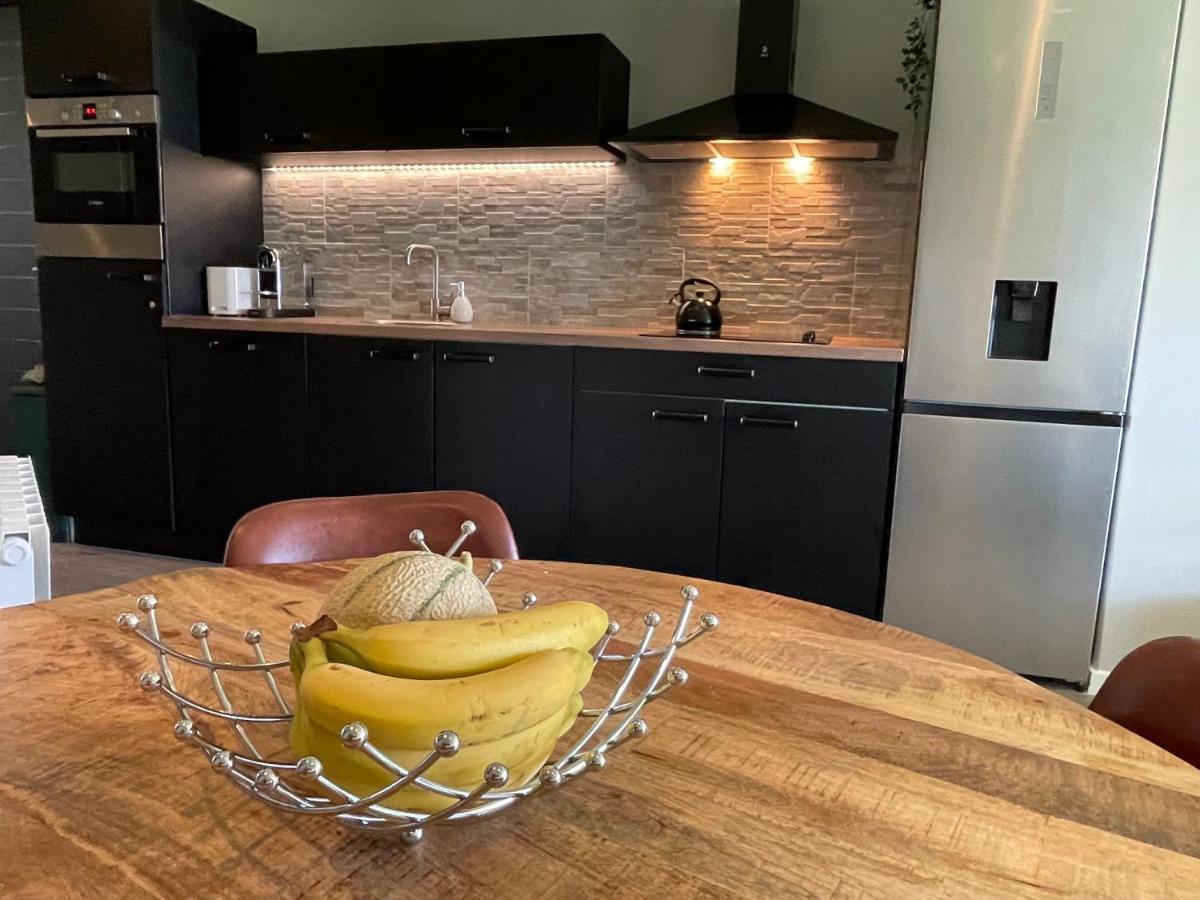 4-star Beachfront Appartment- Sea View * Cannes