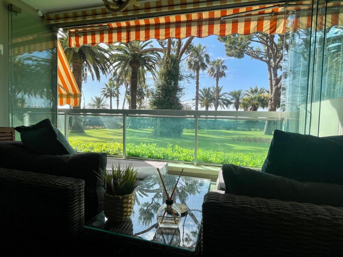 4-star Beachfront Appartment- Sea View Apartment Cannes