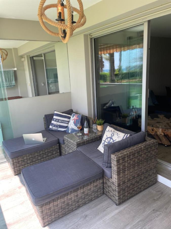 4-star Beachfront Appartment- Sea View Cannes