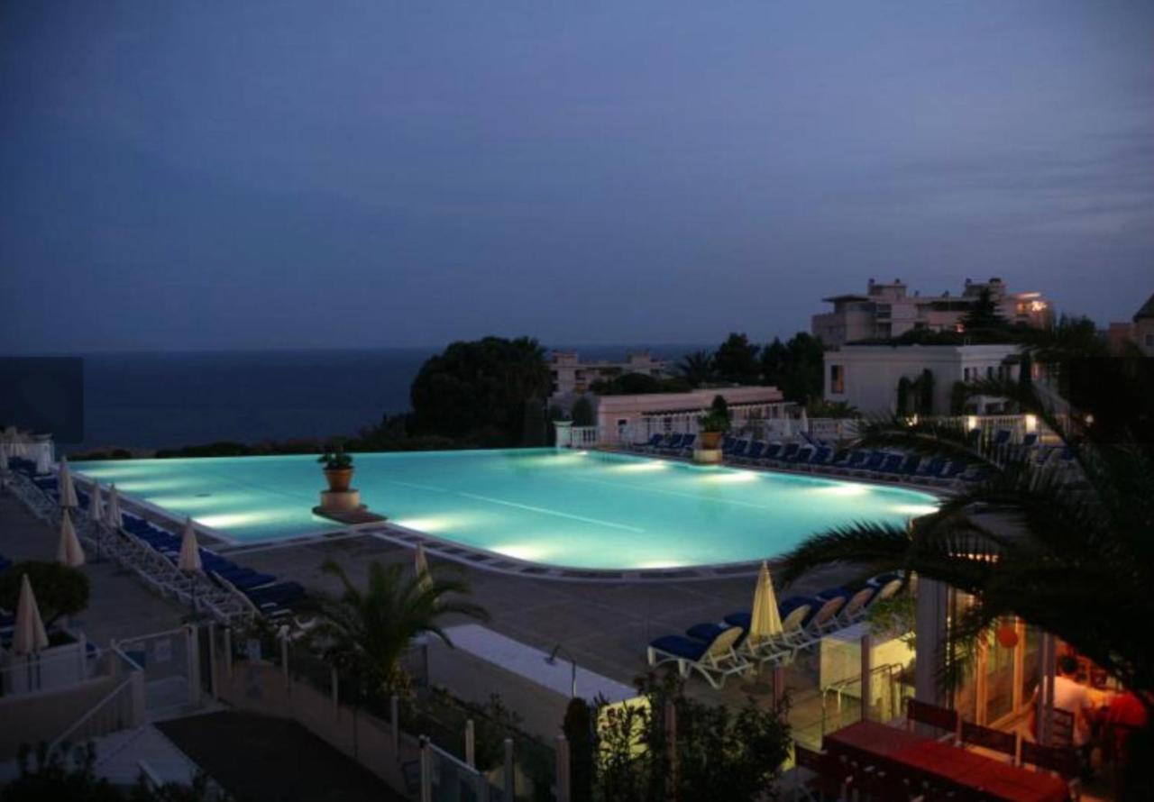 Exceptionnel Sur Vue Piscine * Cannes
