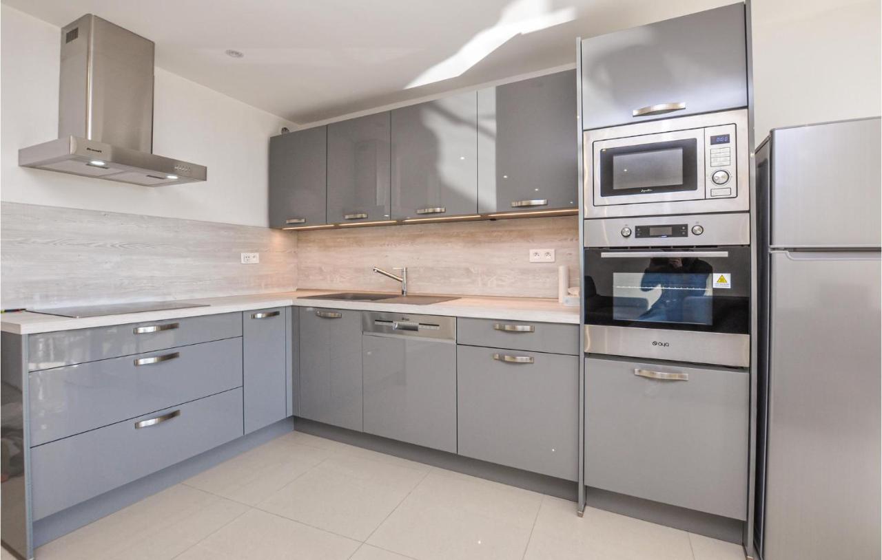 2 Bedroom Amazing In Apartment