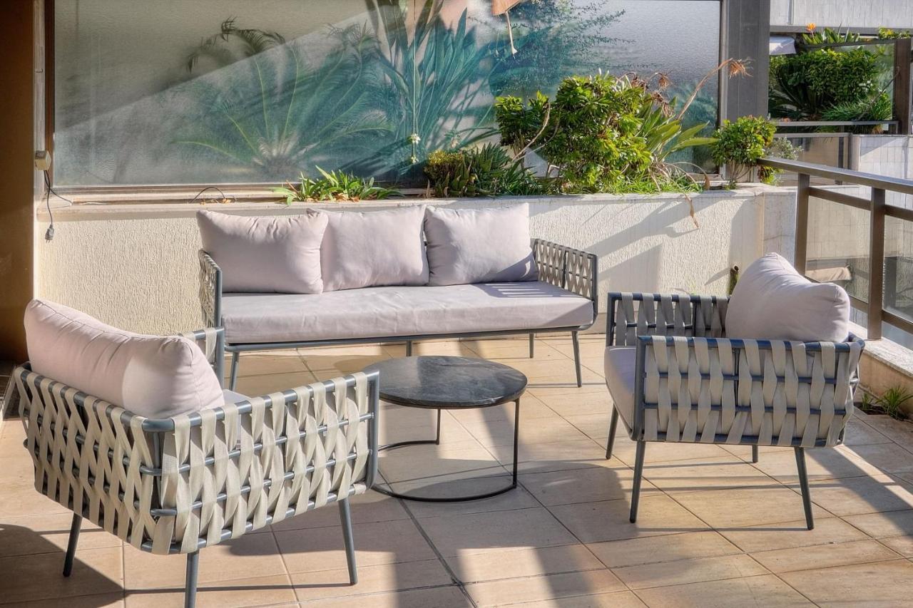 Ref 1174 - With Sea View Cannes