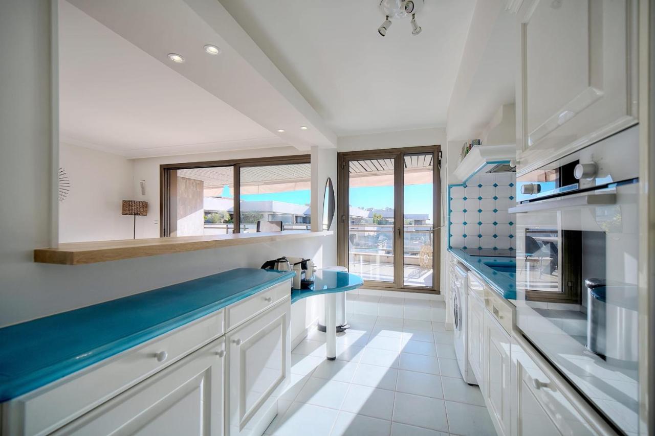 Ref 1174 - With Sea View
