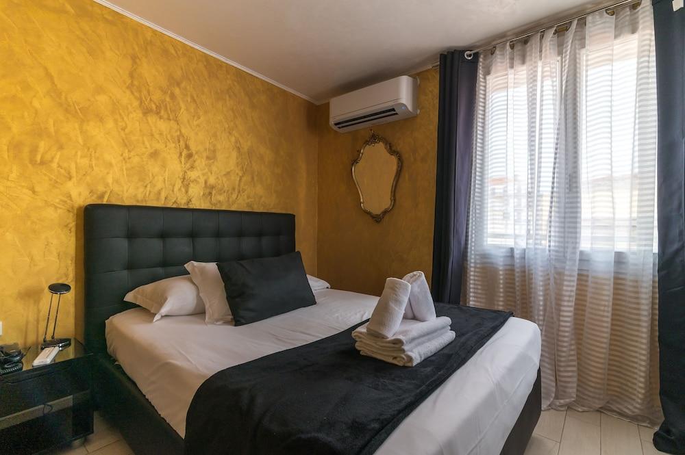 Hotel Des Congrès Et Festivals 3*