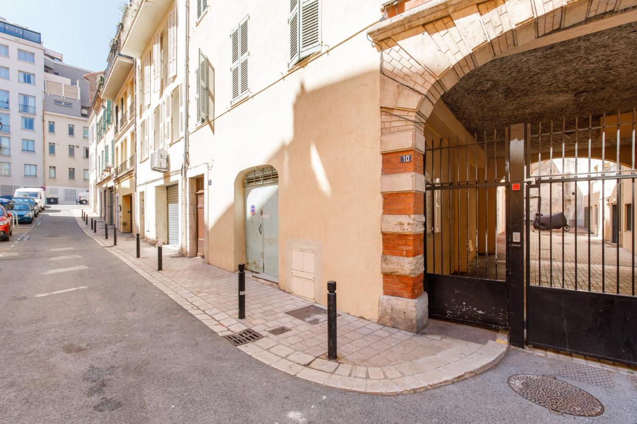 Greg Yourhosthelper Apartment Cannes