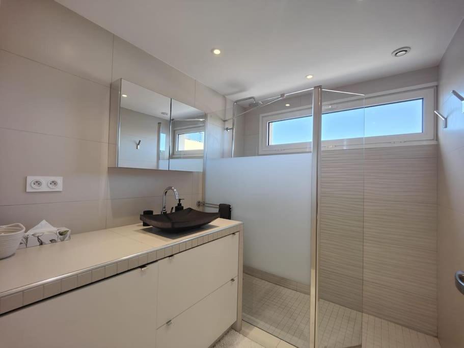 Vue T2 61m²+ Parking Apartment *
