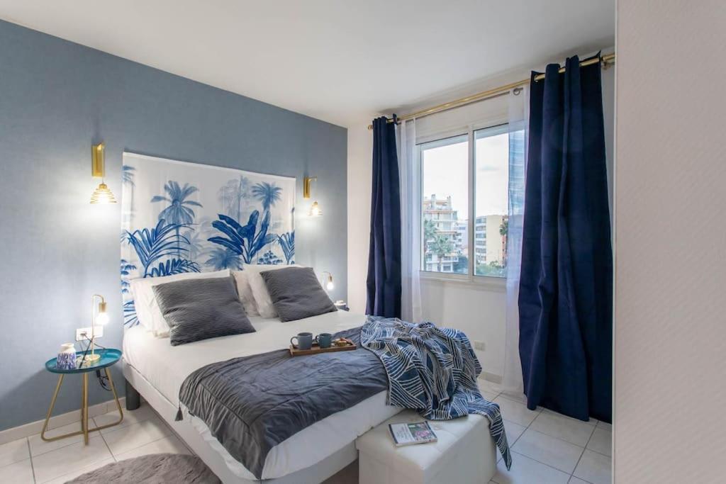 Apartment C10 2 Henri Iv Close To Film Festival/balcony-ac *