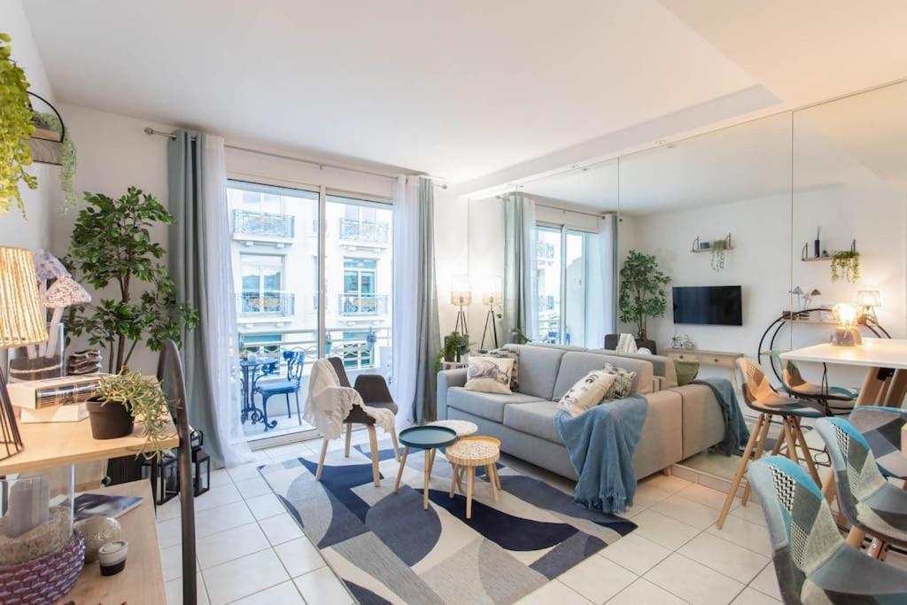 C10 2 Henri Iv Close To Film Festival/balcony-ac Apartment *