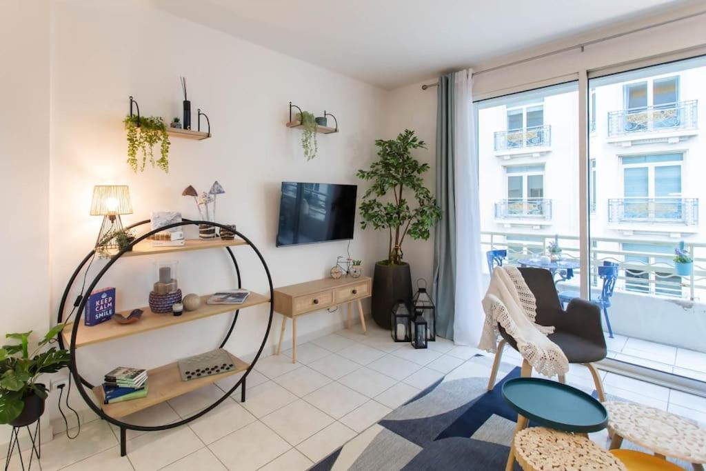 Apartment C10 2 Henri Iv Close To Film Festival/balcony-ac Cannes