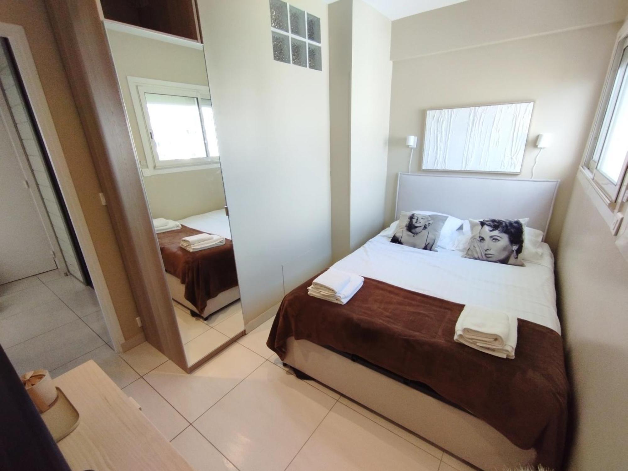 Palm Parking, Clim, Wifi 2' A Pieds Apartment *