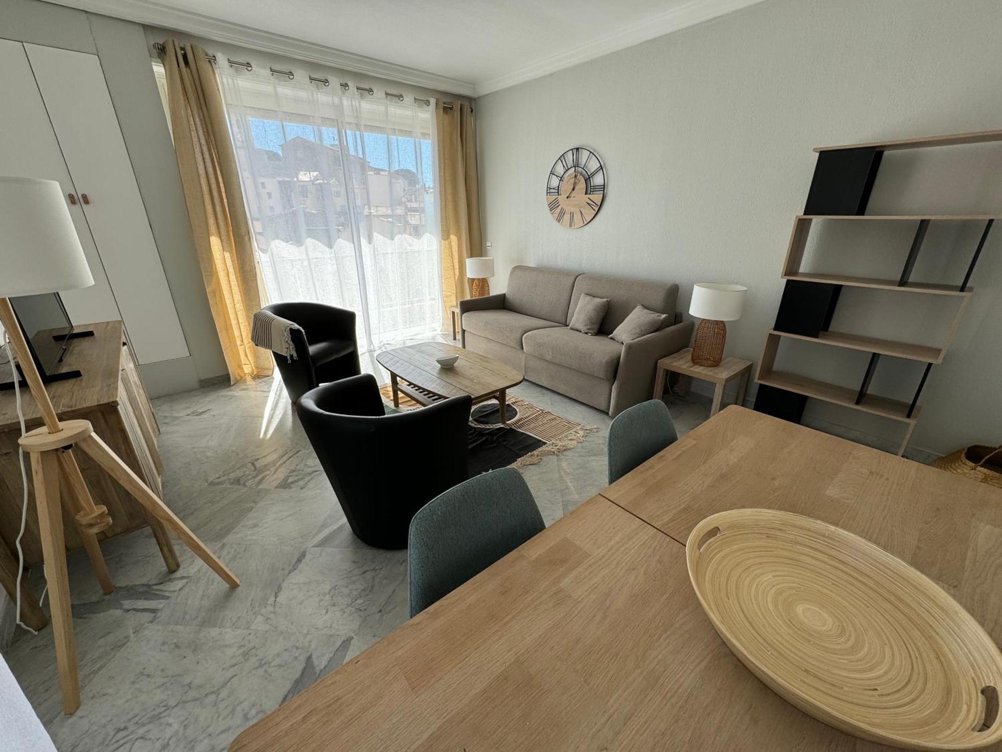 Esperance Apartment