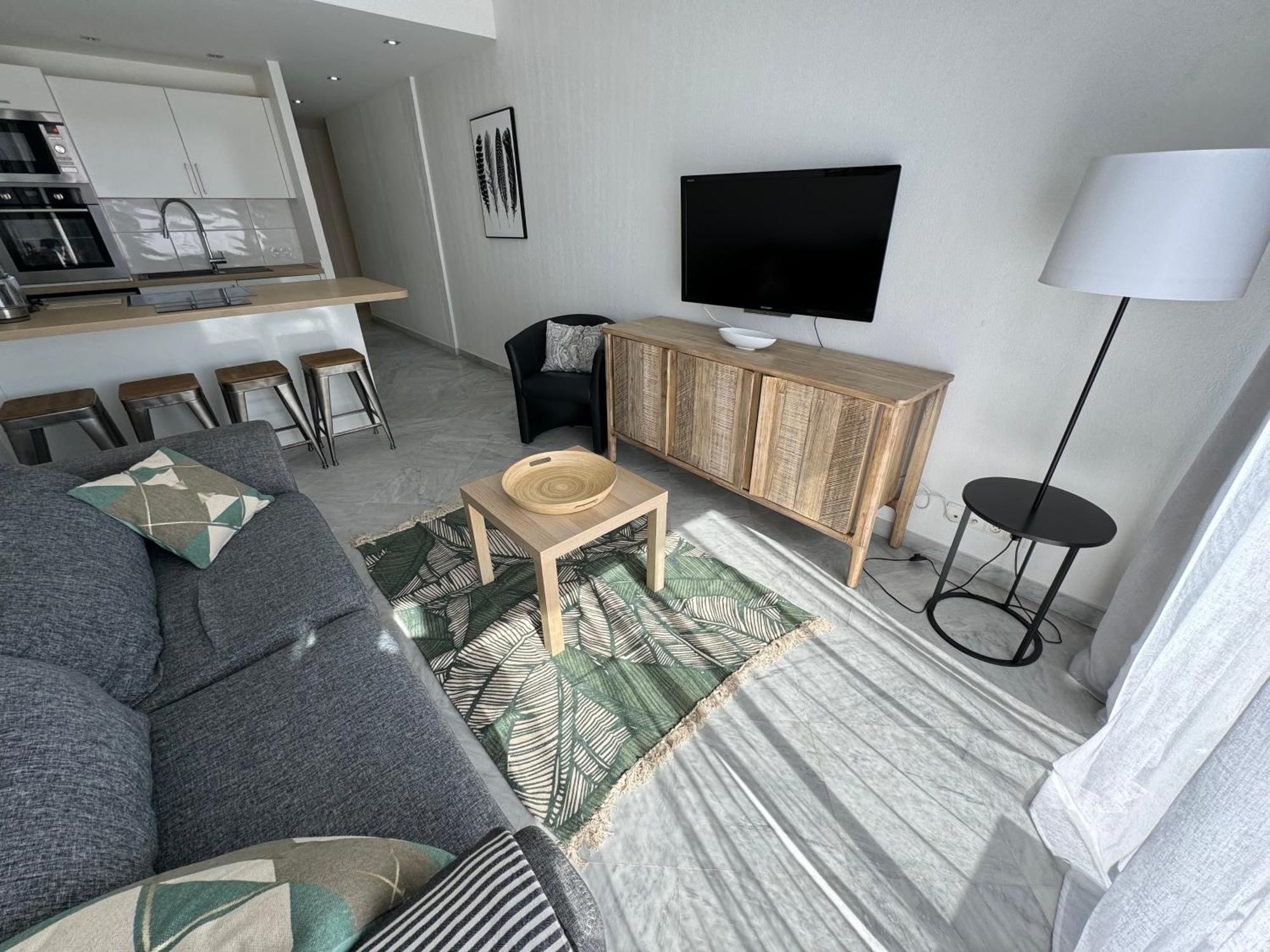 Esperance Apartment