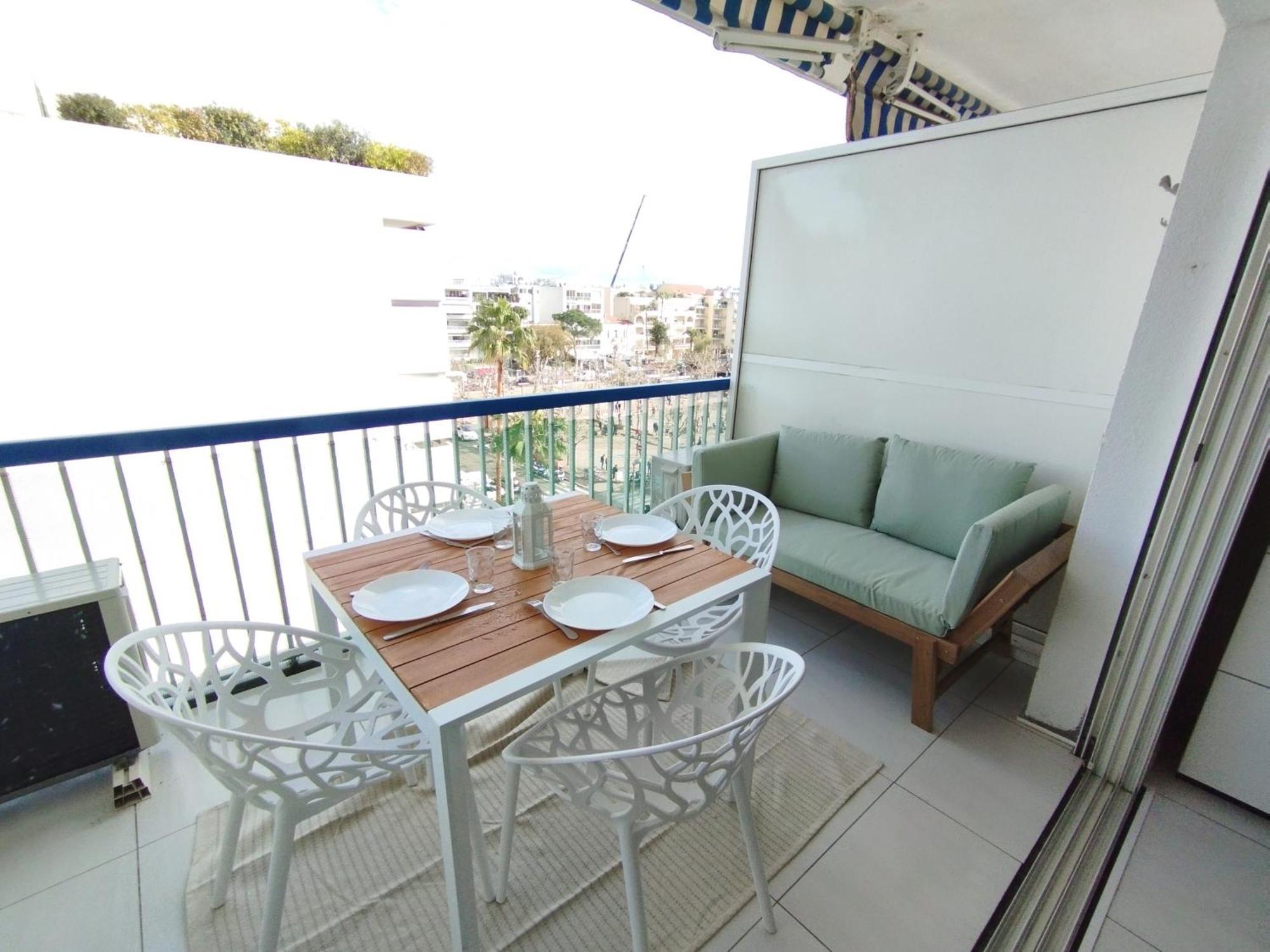 Apartment Palm Parking, Clim, Wifi 2' A Pieds *