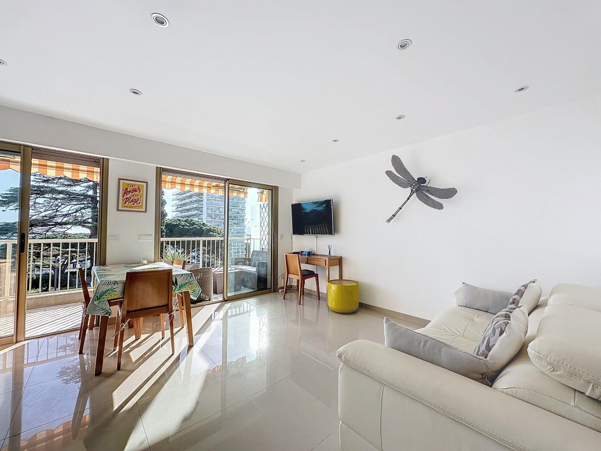 - Avec Vue Apartamento *