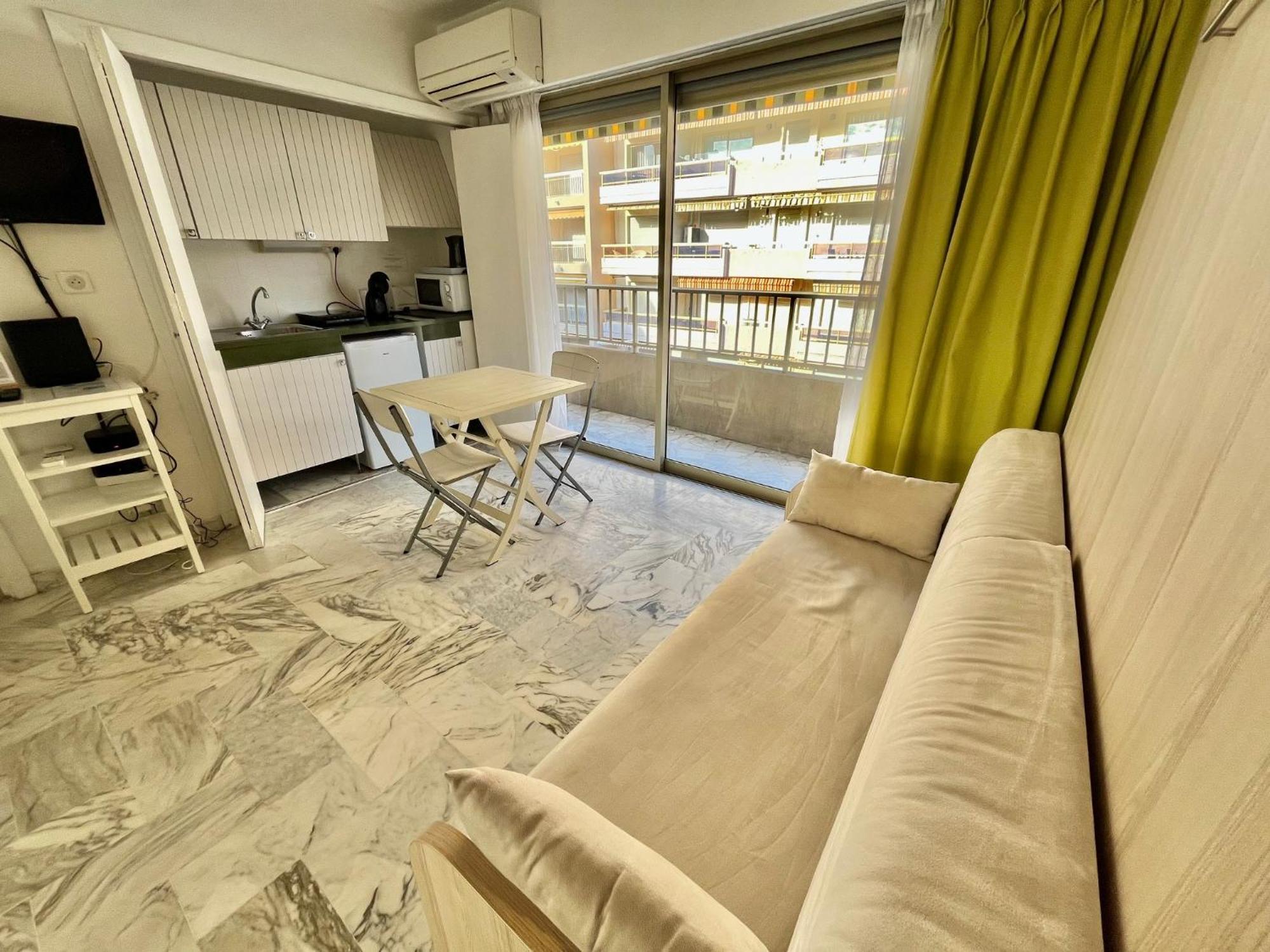Branly 3, By Welcome To Apartment