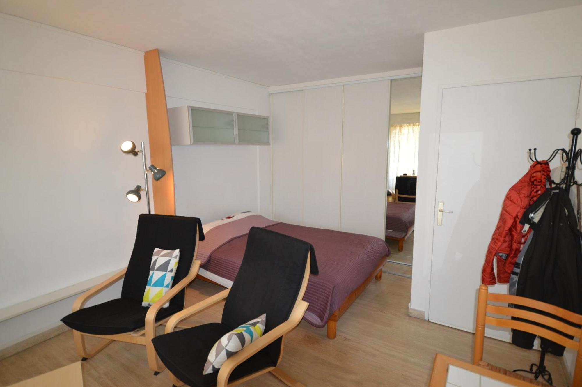 Apartment Comfortable Near The Beaches