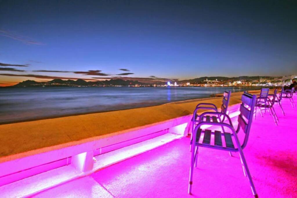 Palm Parking, Clim, Wifi 2' A Pieds Apartment