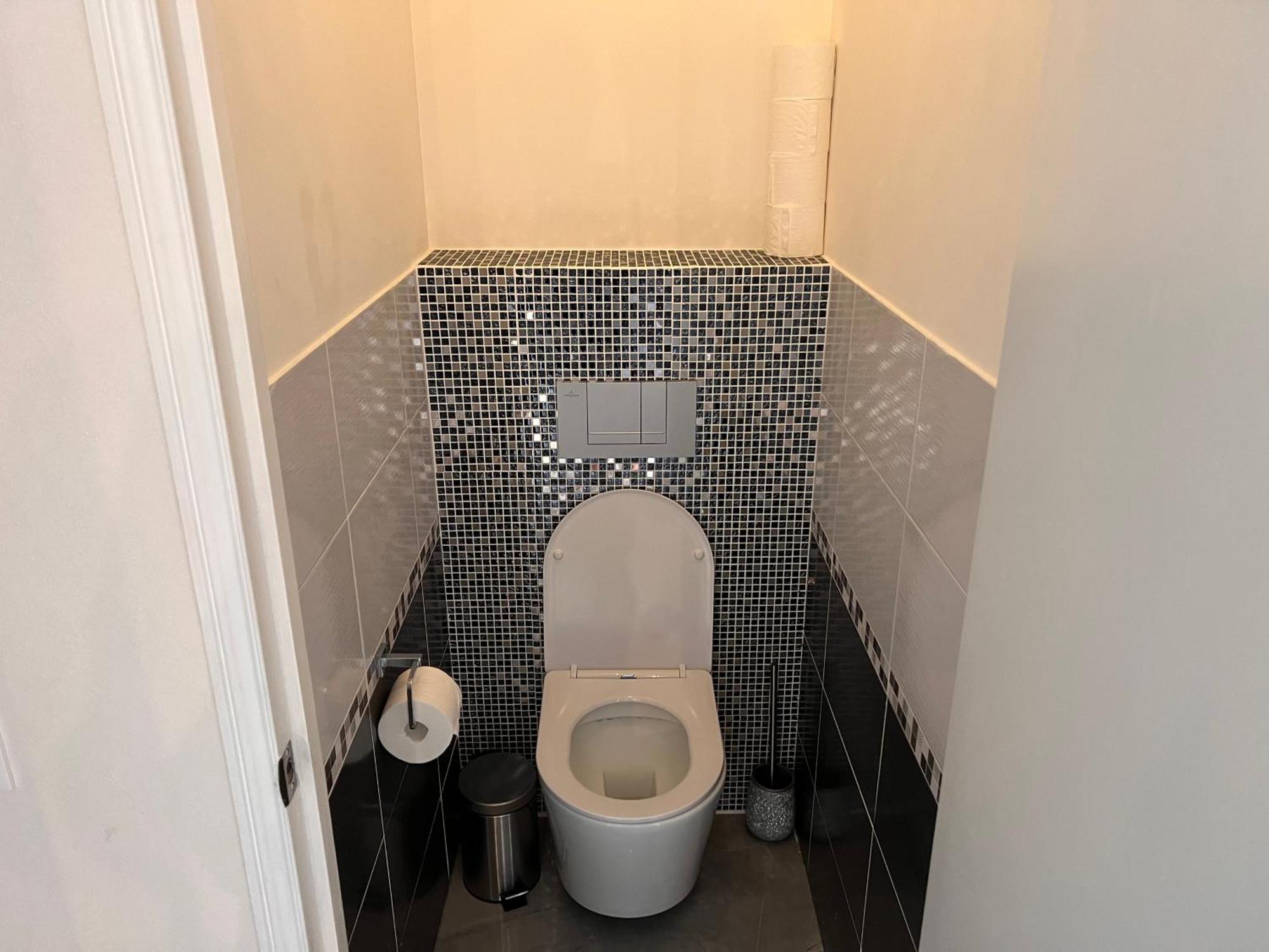 Les Arenes - Centre, 2 Pieces Recemment Renove De 45 M2 Avec Sa Terrasse De 10 M2
