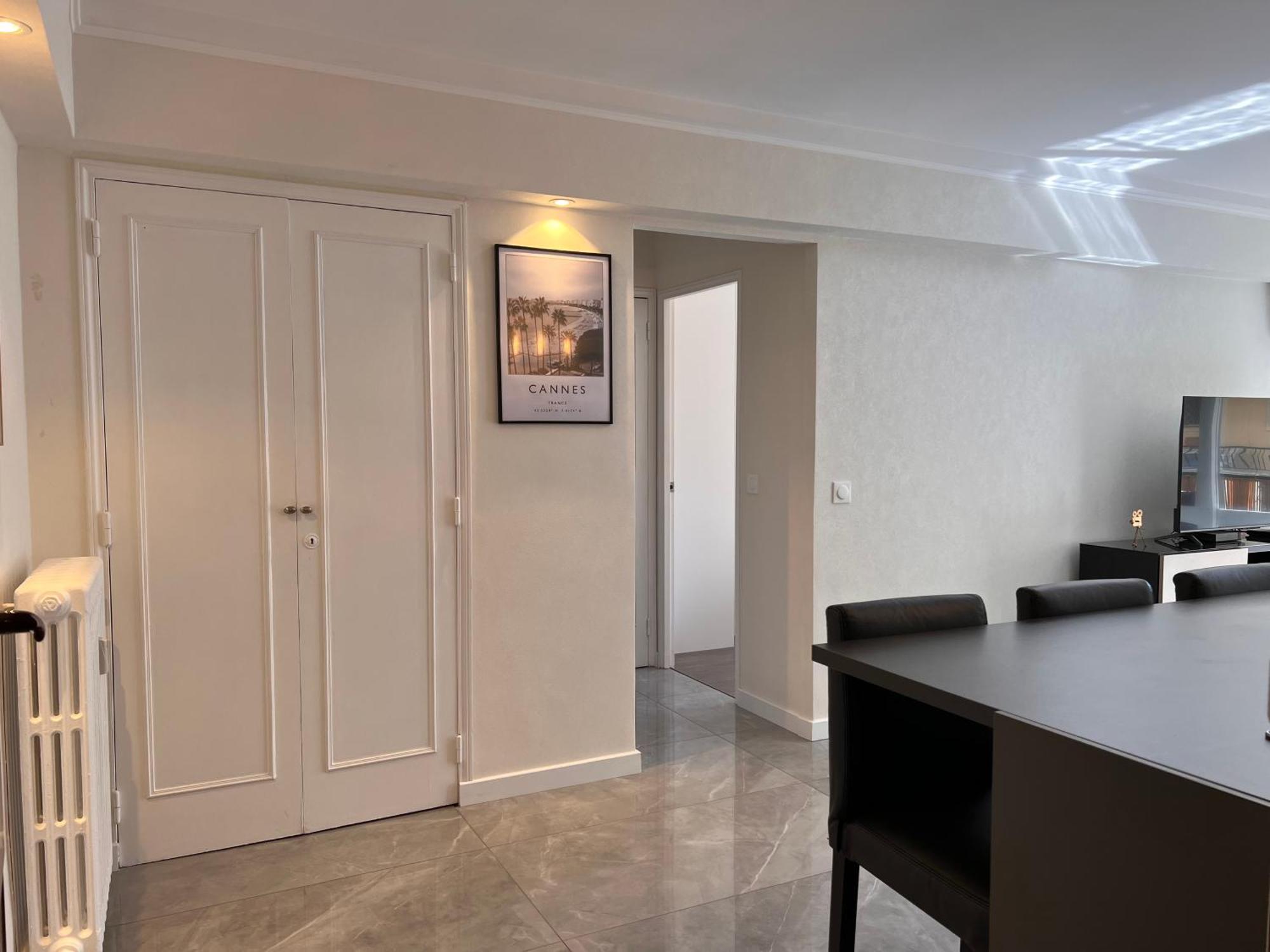 Les Arenes - Centre, 2 Pieces Recemment Renove De 45 M2 Avec Sa Terrasse De 10 M2 Cannes