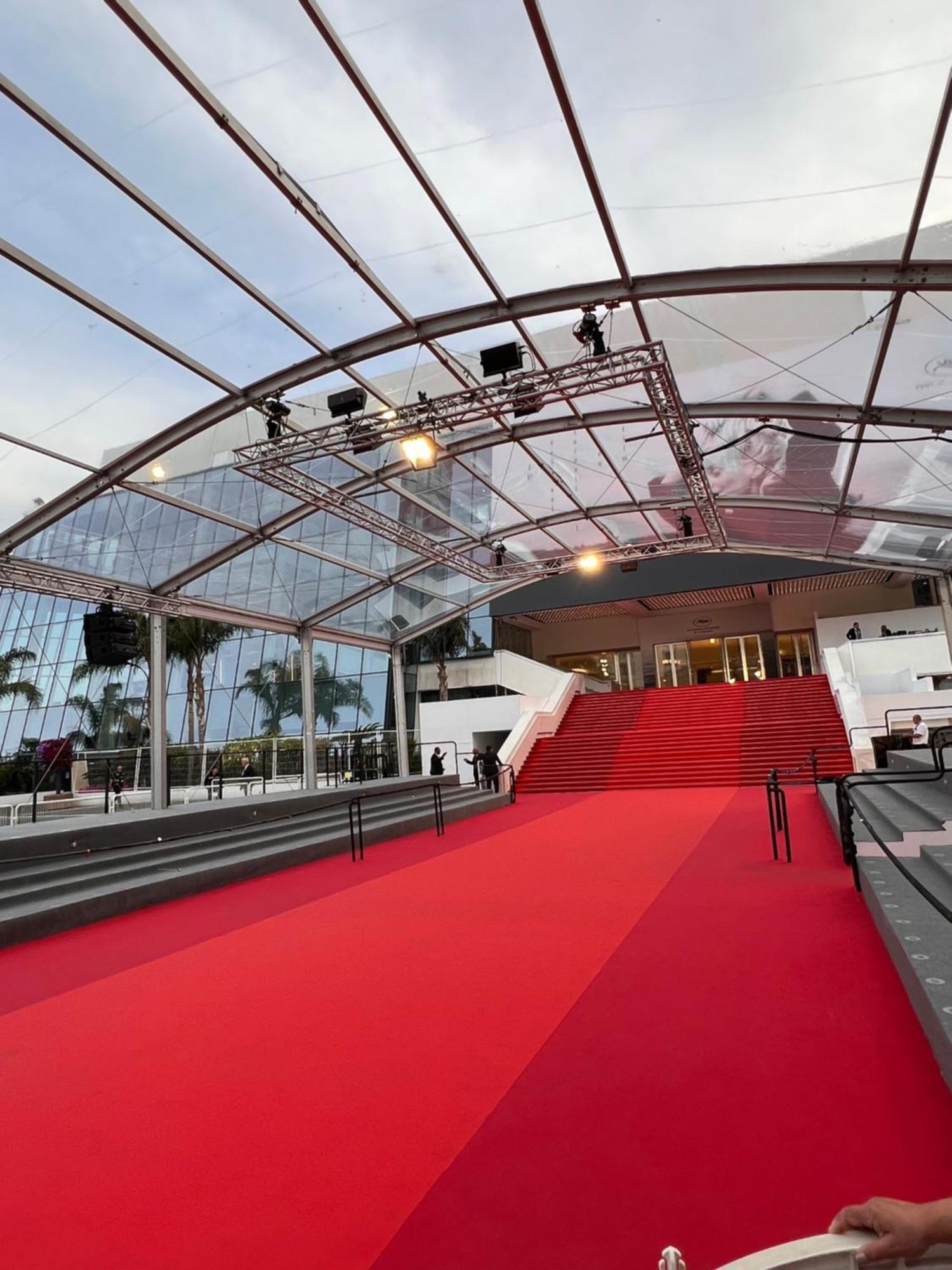 Les Arenes - Centre, 2 Pieces Recemment Renove De 45 M2 Avec Sa Terrasse De 10 M2 *