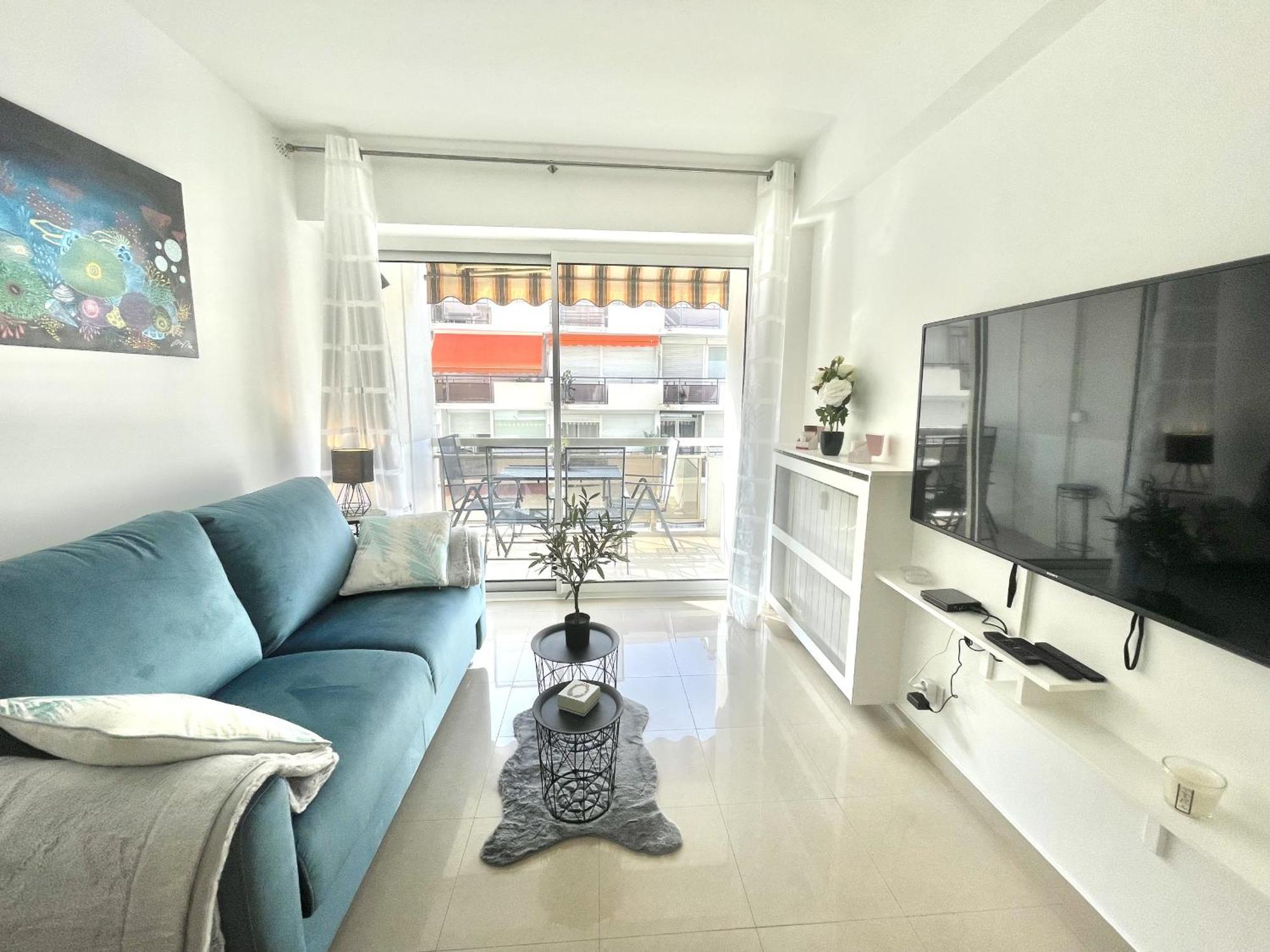 Colony 2 Apartment *