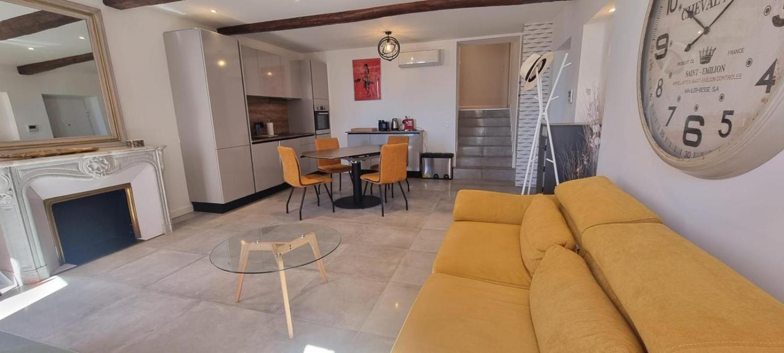 M.m.r. Gioma Apartment