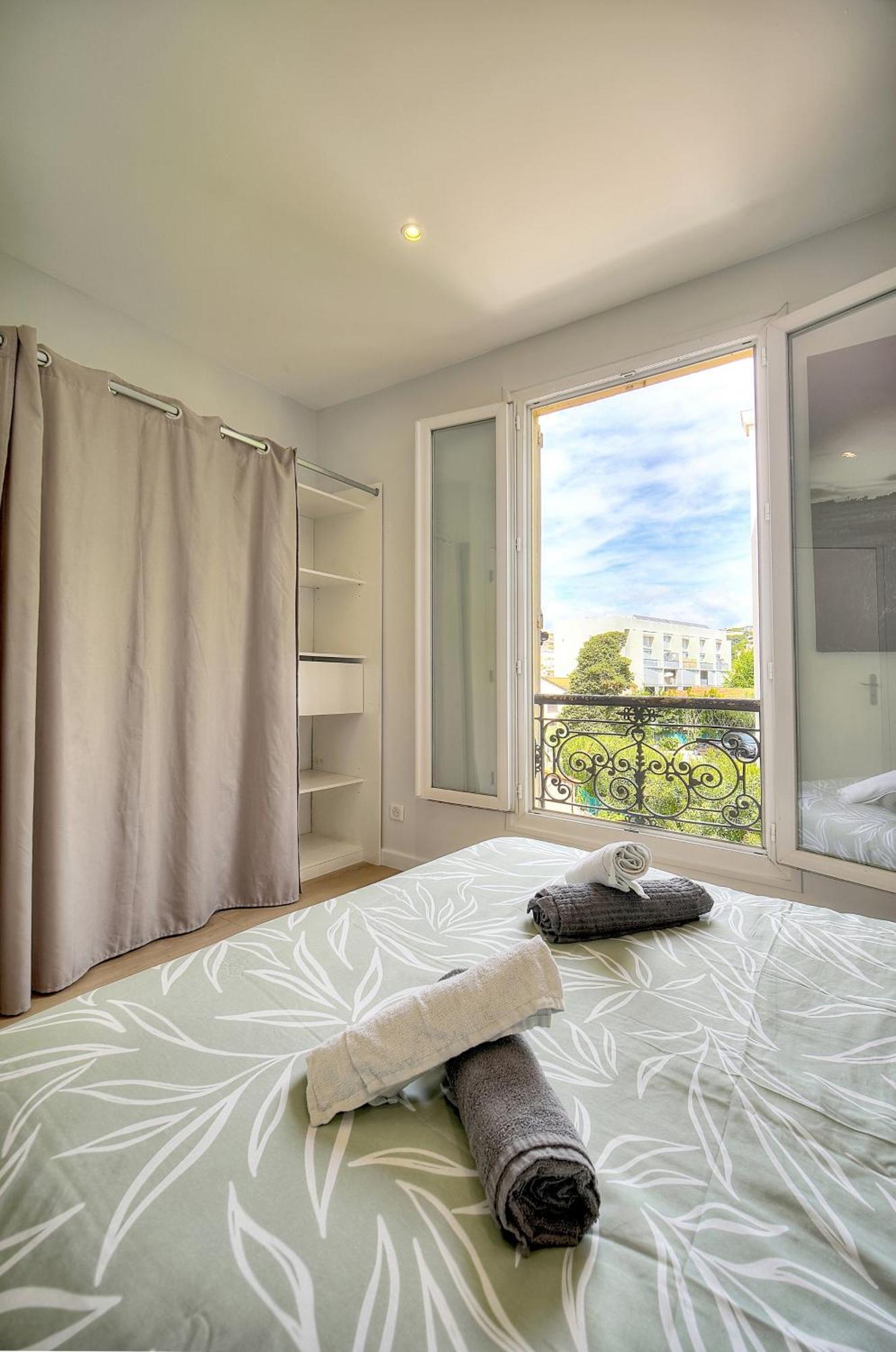 Apartment Le Erve-350m Plage-wifi Clim-vca