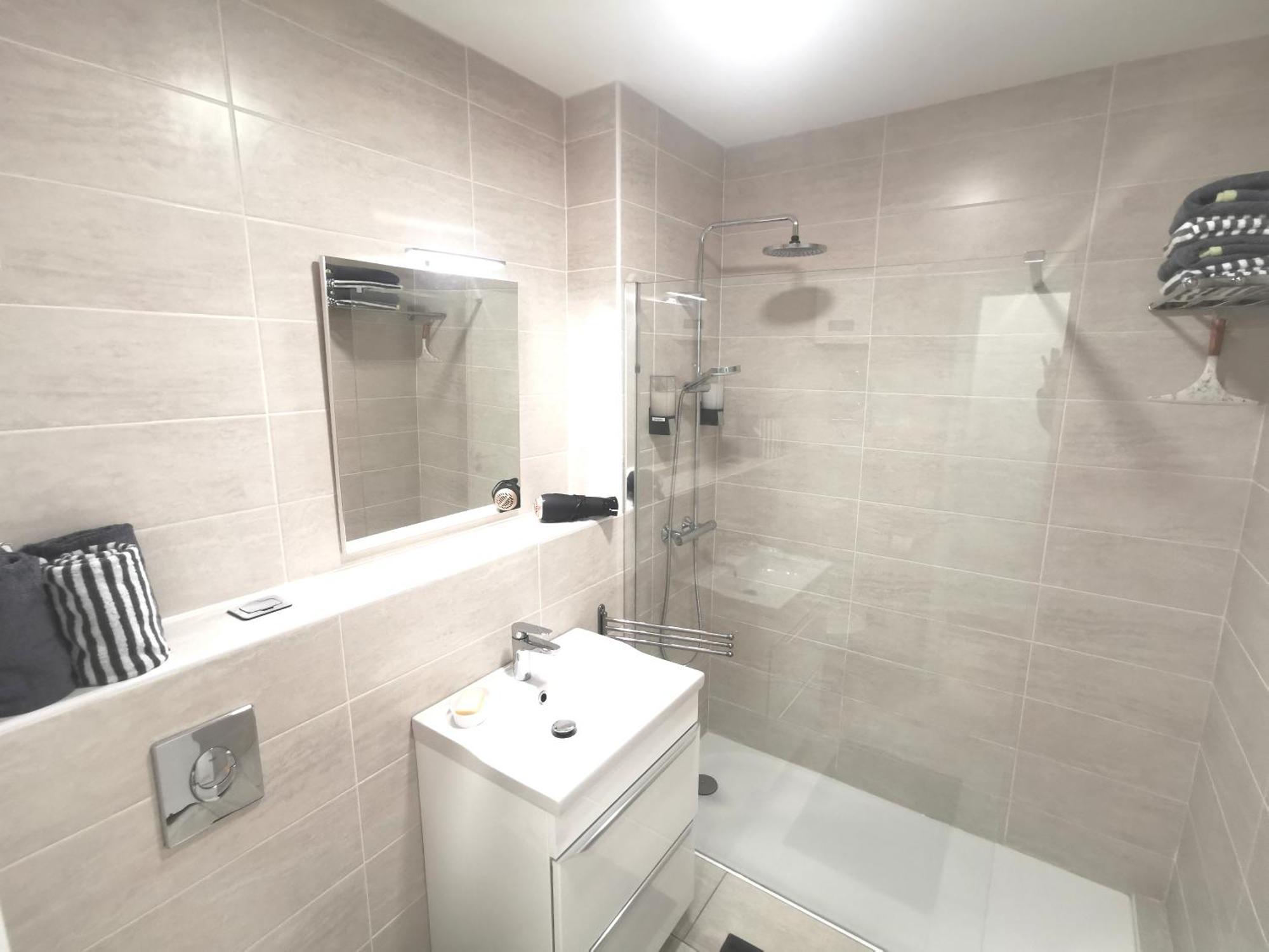 Apartment Magnifique Et Grand Studio, Piscine, Parking, Tres Calme De Standing *