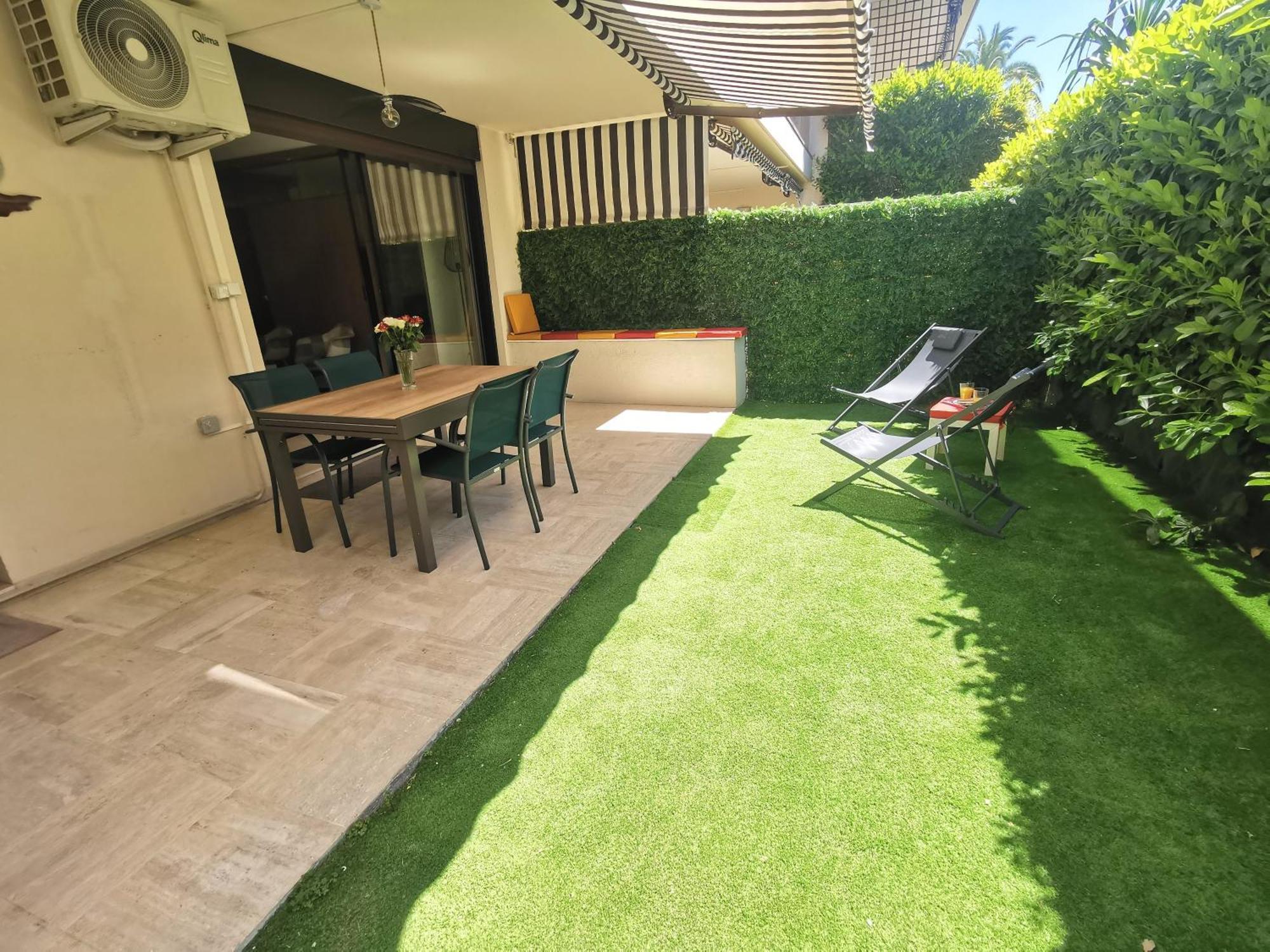 Apartment Magnifique Et Grand Studio, Piscine, Parking, Tres Calme De Standing Cannes