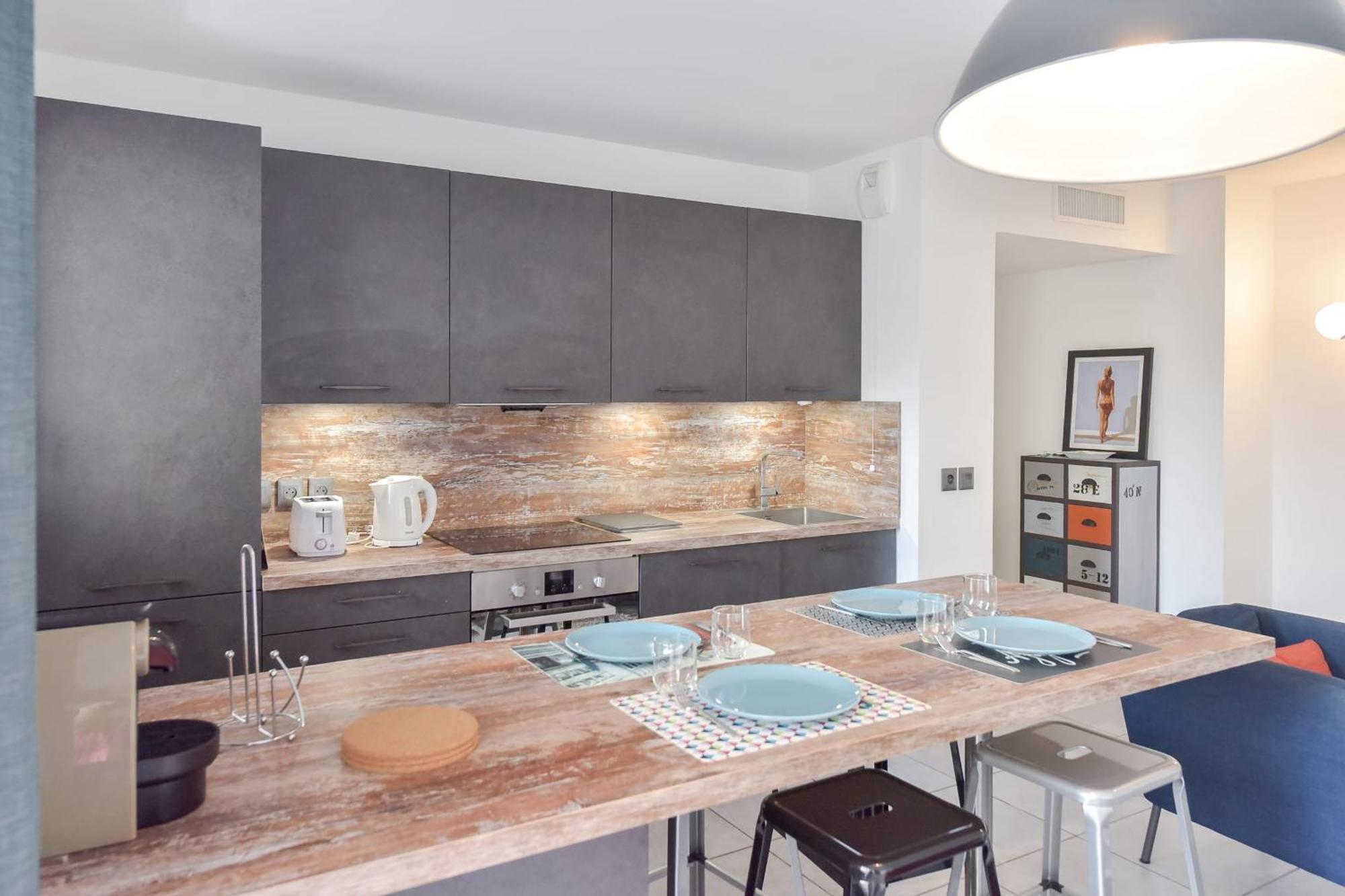 Modern With Swimming Pool Apartment Cannes