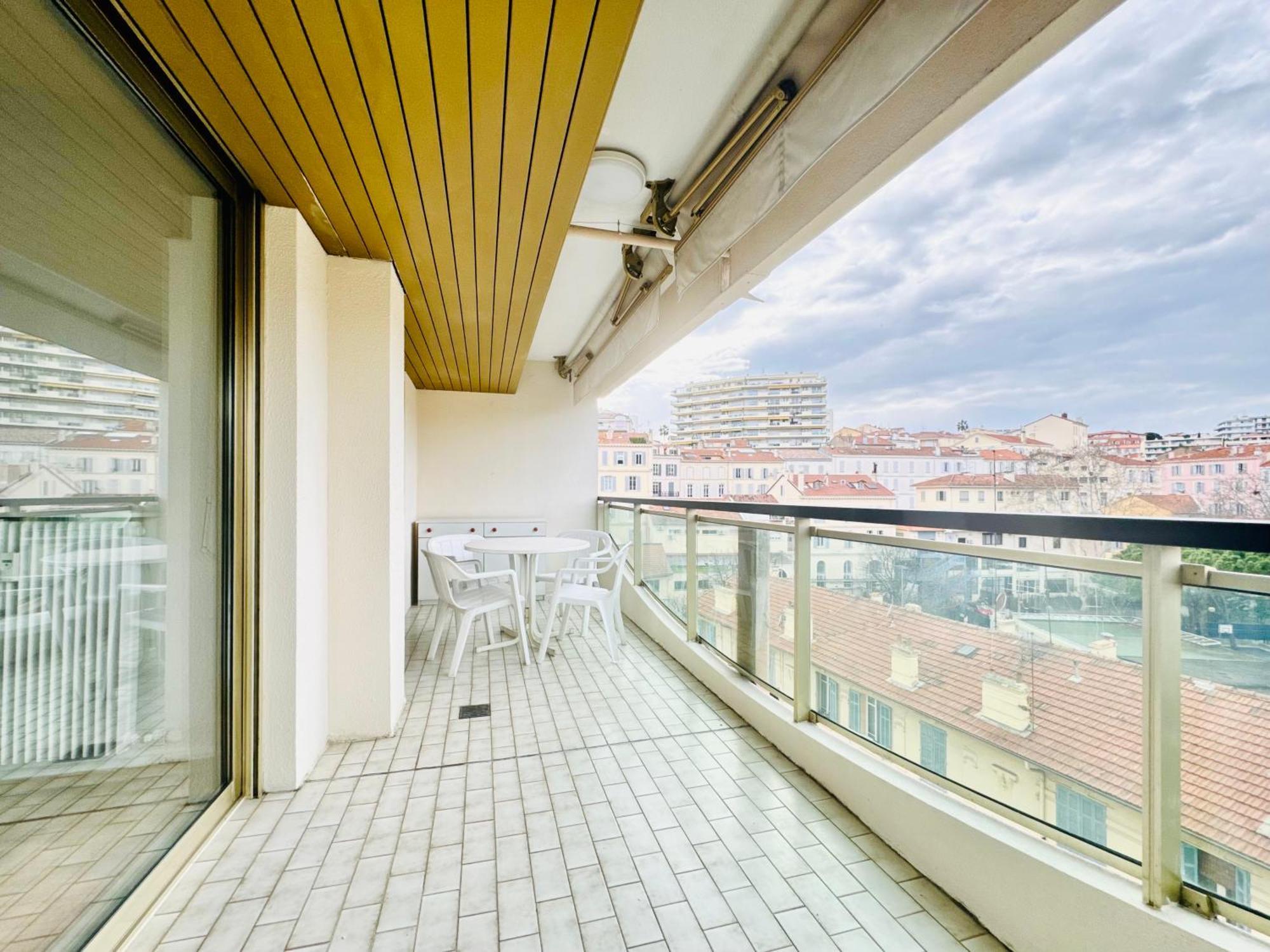 Cannesazur - Terrasse Centre Apartment