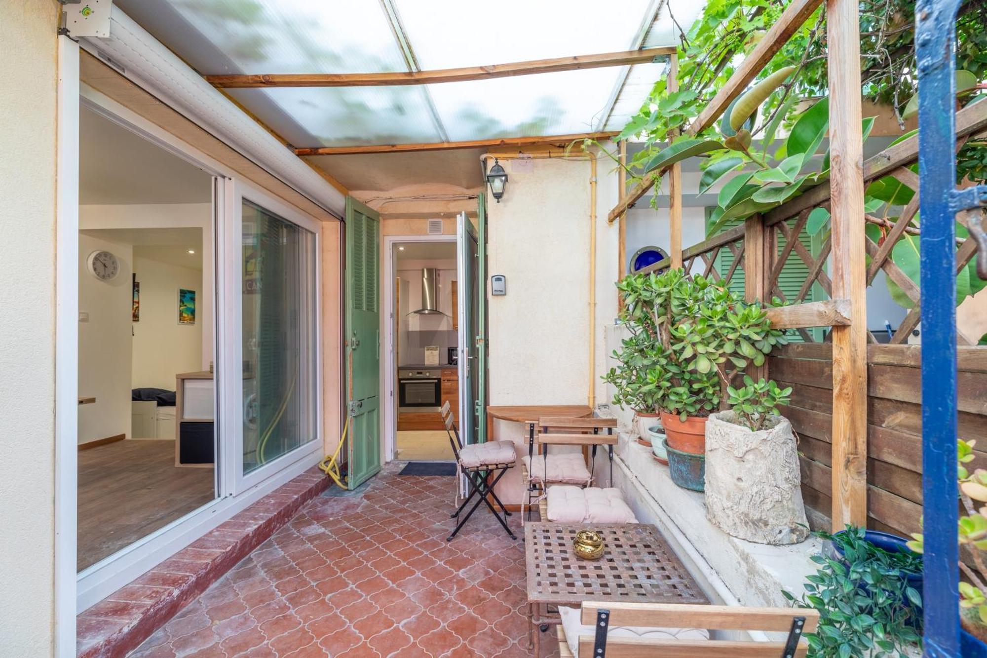 La Succulente - T1 Bis Climatise Proche Apartment *