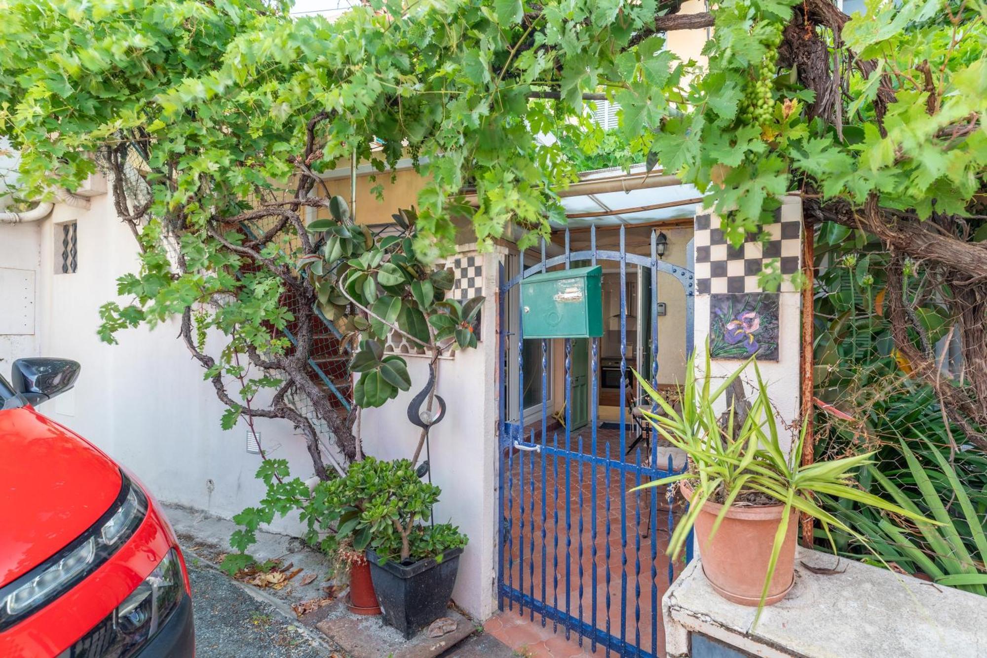 La Succulente - T1 Bis Climatise Proche Apartment *