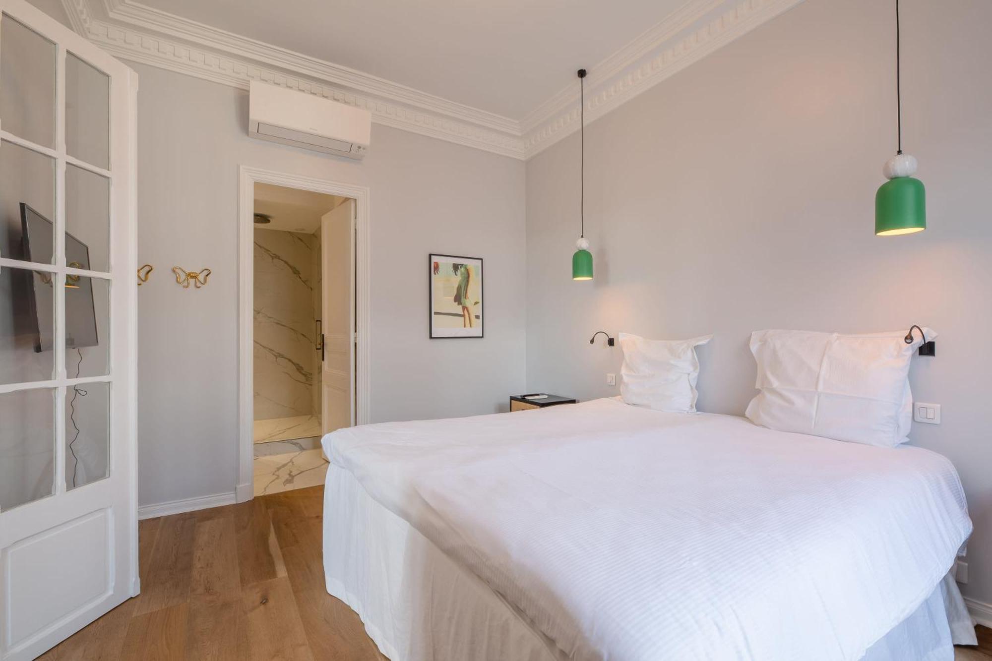 Apartment La Guitare 33 - Nice And Spacious 1br In Center Of Cannes, Right Behind Grand *