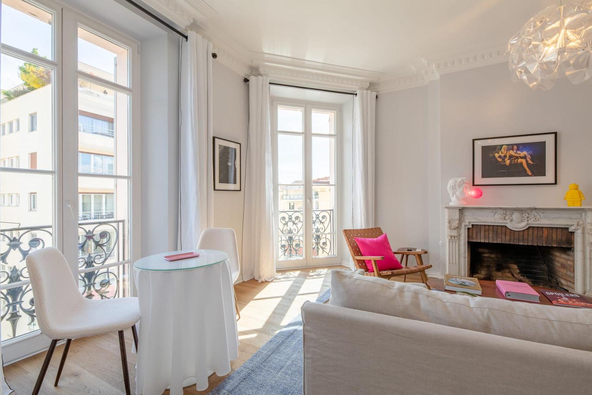 Apartment La Guitare 33 - Nice And Spacious 1br In Center Of Cannes, Right Behind Grand *