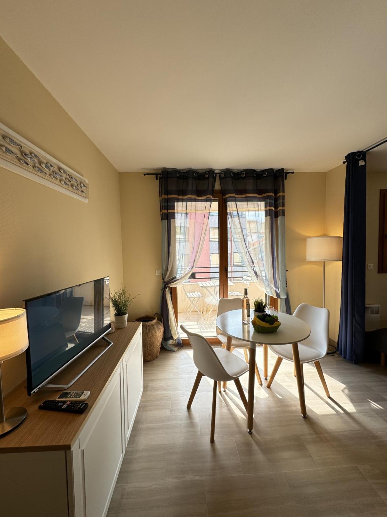 Apartment Magnifique Au Centre De Por1897 *