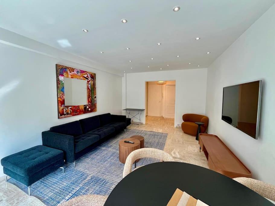Viva Riviera Large 3 Bedrooms With Balcony Apartment