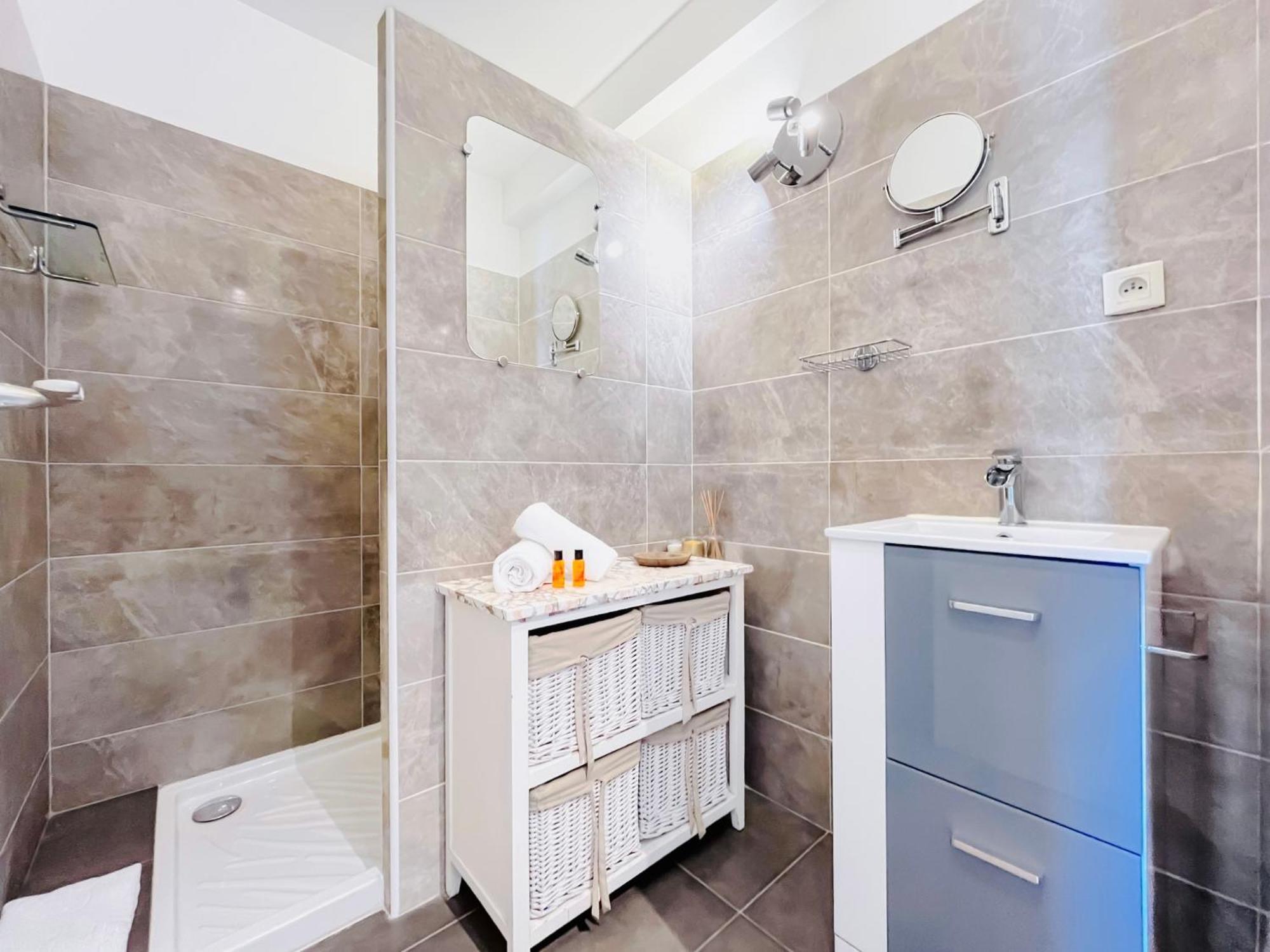 L'oasis - 3 Pieces Centre Apartment