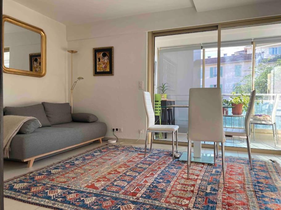 Appartement Lovely Flat With Covered Balcony In Cannes