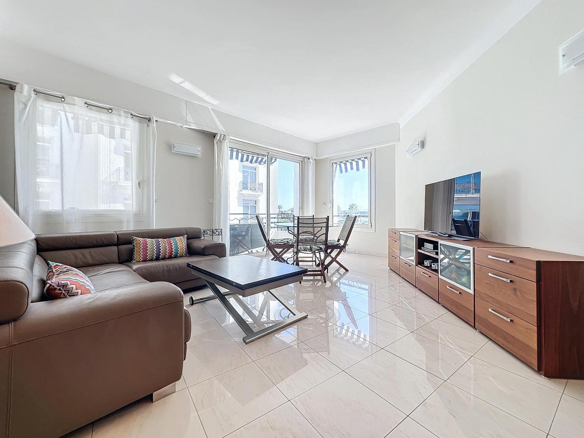 Luxury 1 Bedroom Croisette Martinez Direct Sea View 241 Apartment