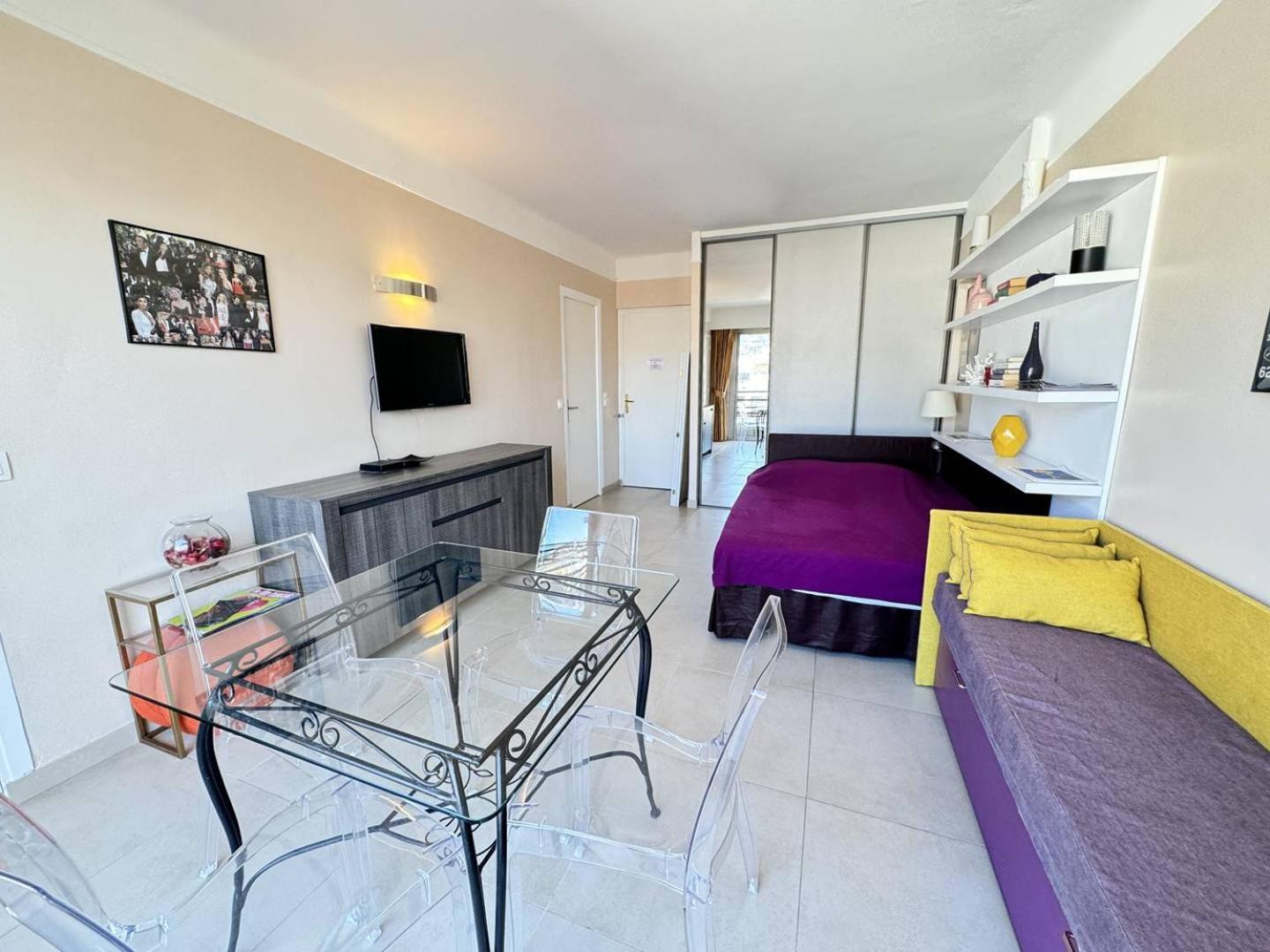 Proche Croisette - 2 Pieces Au Calme Avec Terrasse * Cannes
