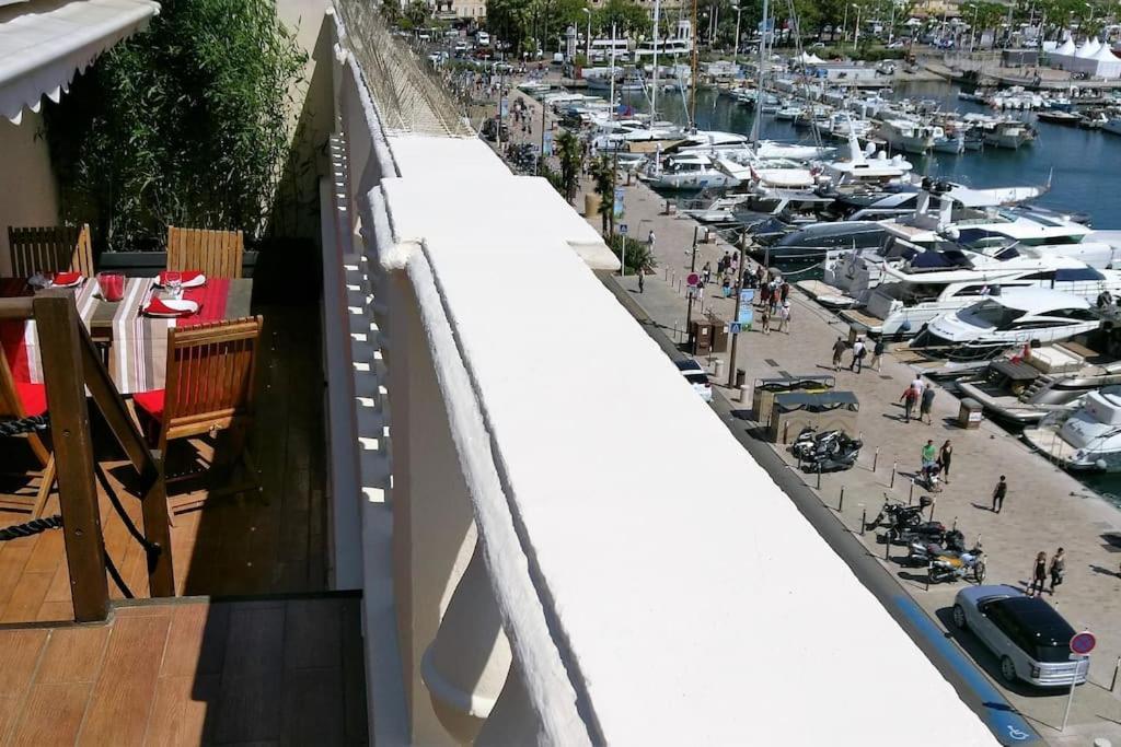 Front Premium Location - Panoramic View -