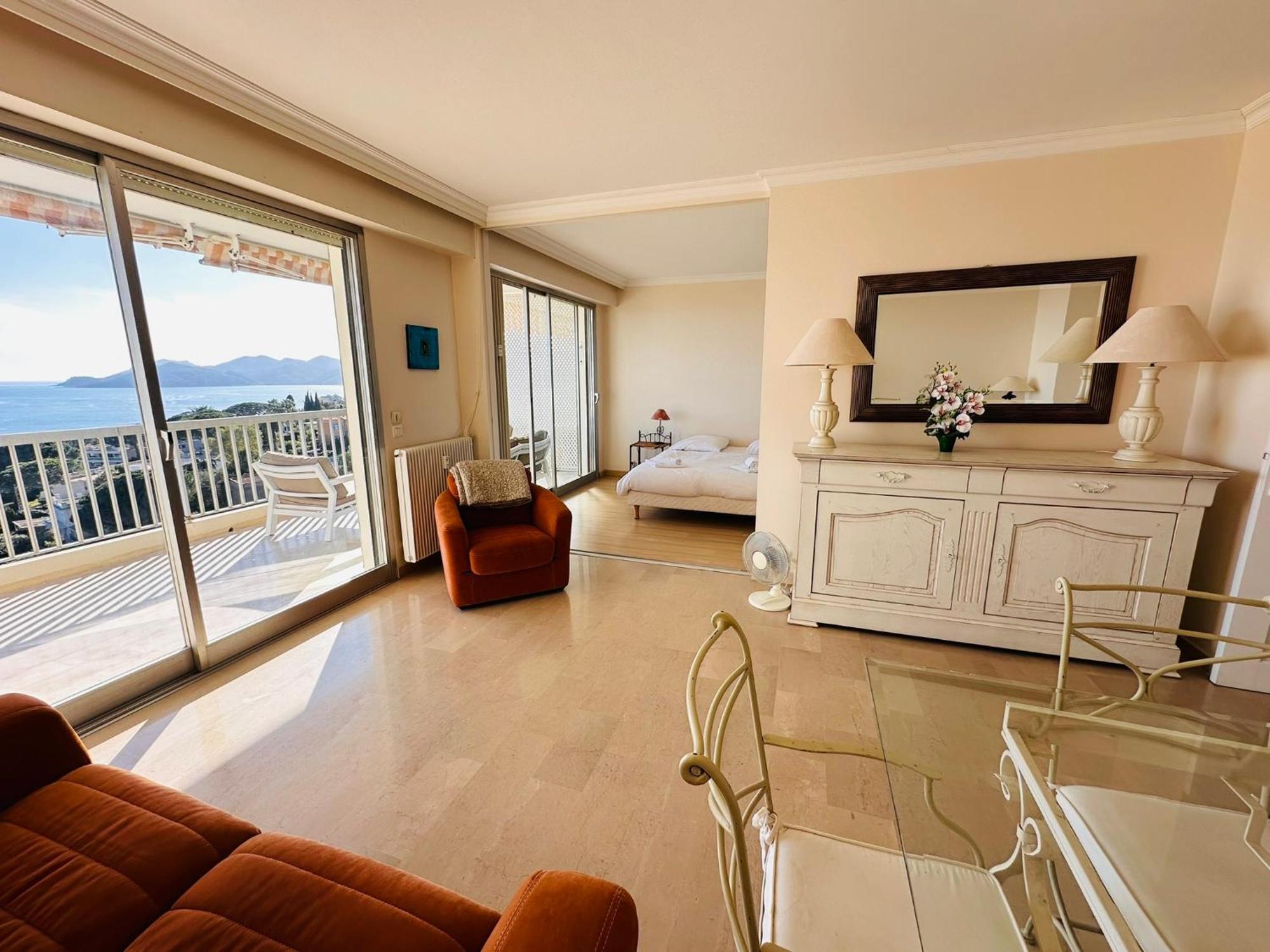 Large, Light And Modern 2 Bedroomed In With Sea Views, Pool And Lovely Terrace - 1503 Appartement *