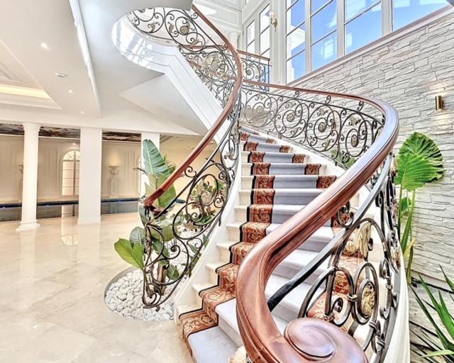Palace De Lys Villa Cannes