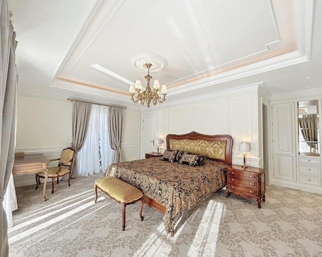 Palace De Lys Cannes